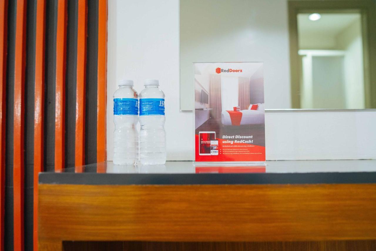 Reddoorz Plus Near San Pedro Cathedral Davao City Eksteriør billede